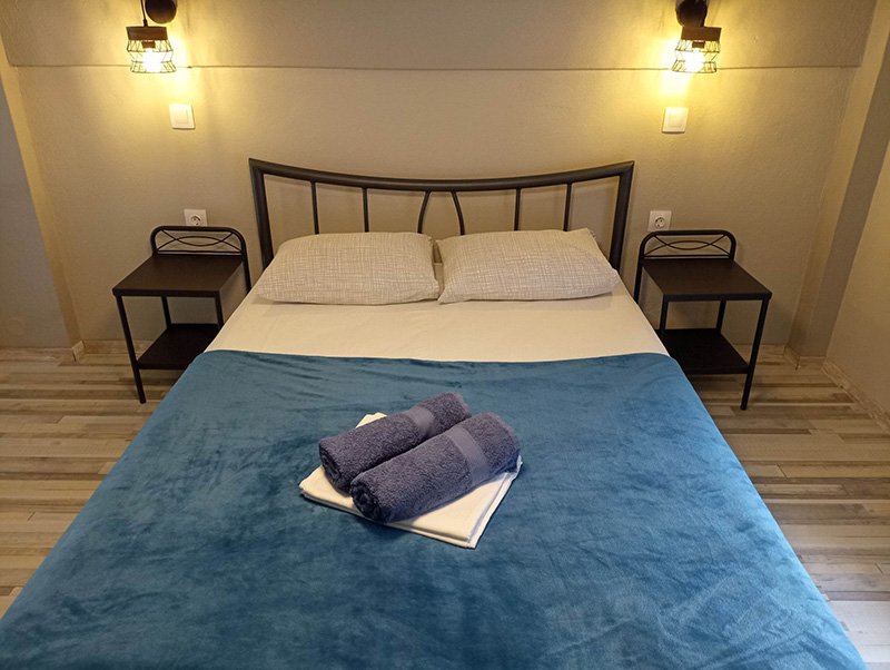 xristos studio for rent sykia